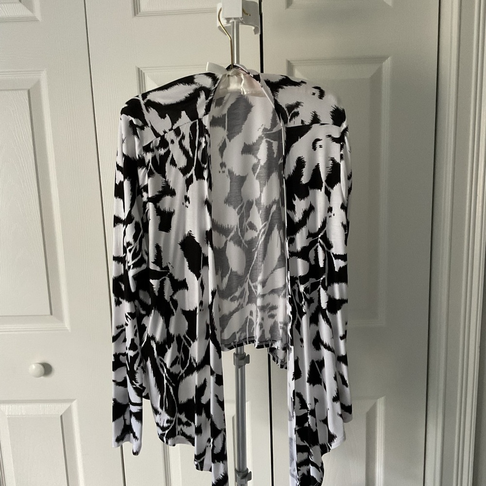 Kim Gravel Women's Black & White Open-Front top